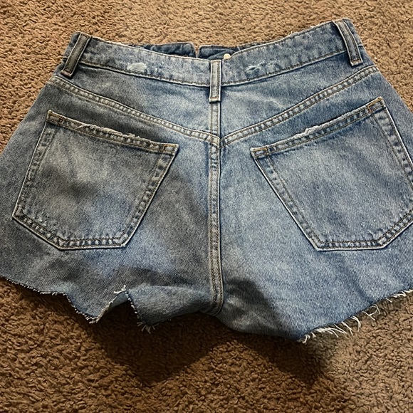 Denim shorts - Picture 3 of 4